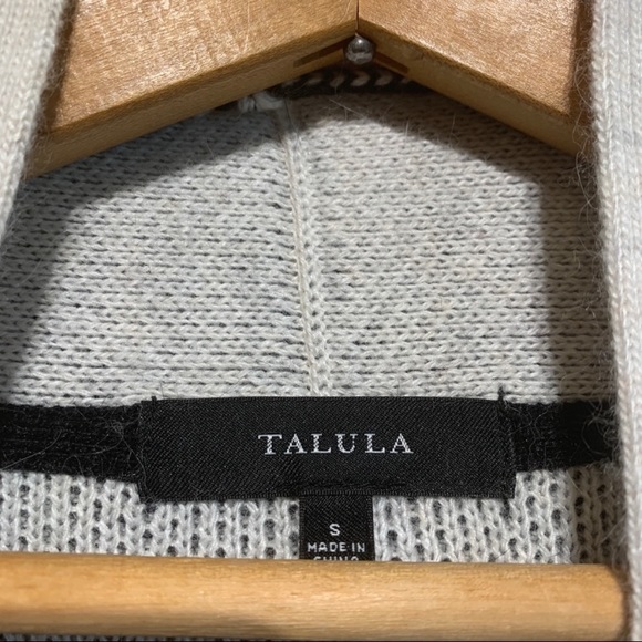 Aritzia Talula Lenox Sweater - Picture 3 of 5